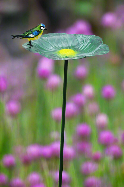 Blue tit metal green bird feeder measuring 24.5 x 24 x 106.5 cm