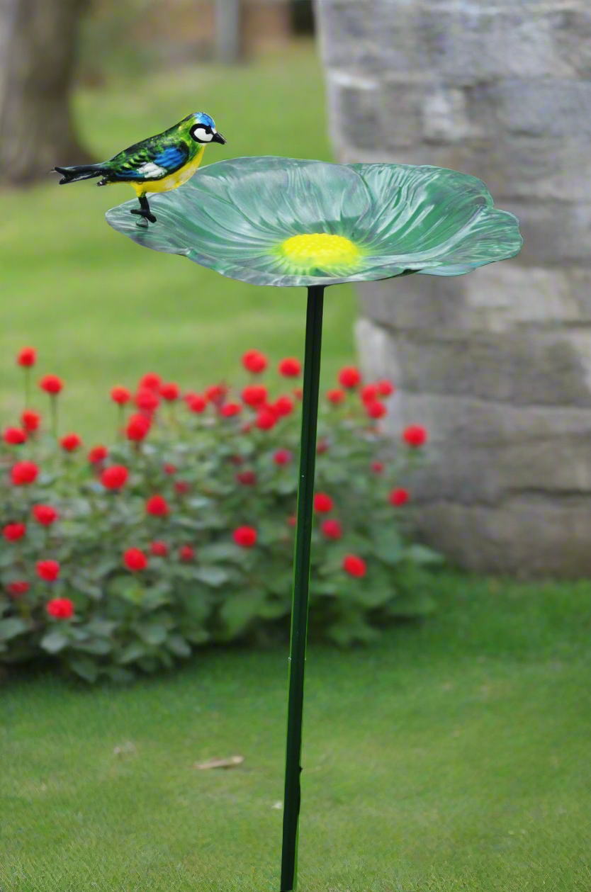 Blue tit metal green bird feeder measuring 24.5 x 24 x 106.5 cm