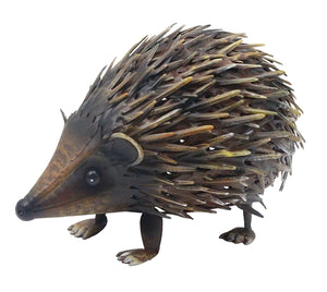 Hedgehog garden metal sculpture measuring 18x16x30cm