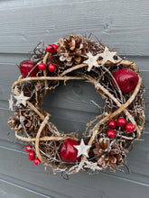 Indlæs billede til gallerivisning Handmade hanging wreath/ Christmas seasonal decor 25 x 25 x 7cm
