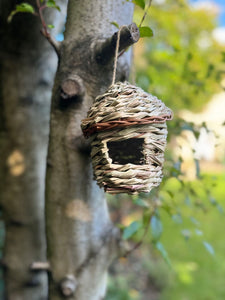 Handmade hut weave rattan birdhouse 14 x 14 x 17cm