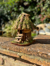 Indlæs billede til gallerivisning Handmade wooden birdhouse hut with ladder 19x19x23cm - Marissa&#39;s Garden &amp; Gift
