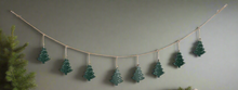 Laden Sie das Bild in den Galerie-Viewer, Handmade powder coated hanging green Christmas tree garland measuring 150 x 22x 1cm
