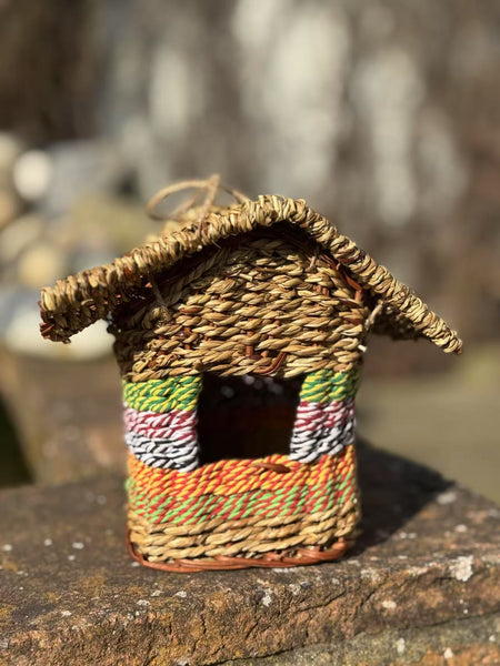 Handmade house weave rattan birdhouse with roof measuring 17x17x21cm