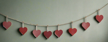 Indlæs billede til gallerivisning Handmade powder coated hanging red heart garland measuring 150 x 20 x 1cm
