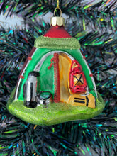 Charger l&#39;image dans la galerie, Glass Christmas camping tent/campers tent Christmas bauble tree hanging decoration/christmas/seasonal/ glass hanging item
