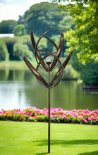 Charger l&#39;image dans la galerie, knightsbridge Bronze windsculpture/windspinner with solar bulb measuring 61 x 61 x 208cm
