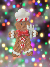 Indlæs billede til gallerivisning Resin Christmas gingerbread man Christmas bauble tree hanging decoration/christmas/seasonal/ resin hanging item
