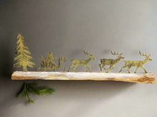 Indlæs billede til gallerivisning Handmade Christmas gold sleigh and reindeers with Christmas tree on a wood log 46 x 5 x 17cm
