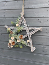 Indlæs billede til gallerivisning Handmade hanging star wreath 50 x 50 x 7cm
