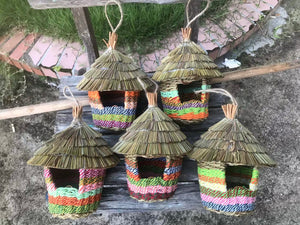 Handmade hut weave rattan birdhouses with straw roof measuring 15 x 21cm