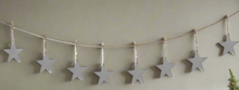 Indlæs billede til gallerivisning Handmade powder coated hanging silver heart garland measuring 150 x 20 x 1cm
