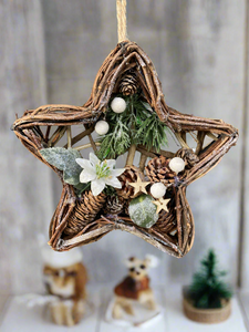 Handmade Hanging star wreath 25 x 25 x 6cm Christmas/seasonal hanging wreath