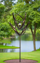 Laden Sie das Bild in den Galerie-Viewer, knightsbridge Bronze windsculpture/windspinner with solar bulb measuring 61 x 61 x 208cm
