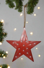 Laden Sie das Bild in den Galerie-Viewer, Handmade powder coated hanging red star measuring 45 x 45 x 1cm
