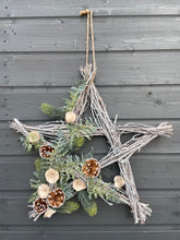 Indlæs billede til gallerivisning Handmade hanging star wreath 50 x 50 x 7cm
