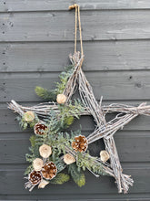 Indlæs billede til gallerivisning Handmade hanging star wreath 50 x 50 x 7cm
