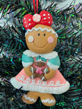 Indlæs billede til gallerivisning Resin Christmas gingerbread woman Christmas bauble tree hanging decoration/christmas/seasonal/ resin hanging item
