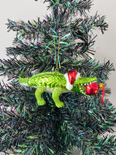 Load image into Gallery viewer, Glass Christmas crocodile with bauble in mouth Christmas bauble tree hanging decoration/christmas/seasonal/ glass hanging item
