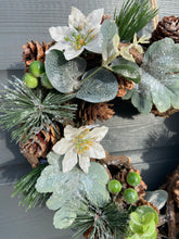 Indlæs billede til gallerivisning Handmade hanging heart wreath 30 x 29 x 10cm Christmas /seasonal hanging wreath
