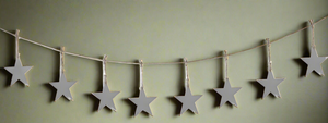 Handmade powder coated hanging silver heart garland measuring 150 x 20 x 1cm - Marissa's Garden & Gift