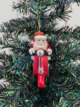 Afbeelding in Gallery-weergave laden, Glass Santa Claus on a motorbike /Father Christmas Christmas bauble tree hanging decoration/christmas/seasonal/ glass hanging item
