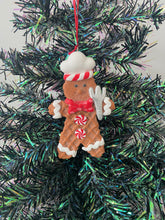 Afbeelding in Gallery-weergave laden, Resin Christmas gingerbread man Christmas bauble tree hanging decoration/christmas/seasonal/ resin hanging item - Marissa&#39;s Garden &amp; Gift
