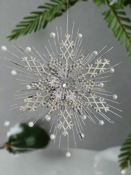 Handmade silver hanging snowflake Christmas bauble tree hanging decoration/christmas/seasonal/ resin hanging item measuring 19 x 2 x 23cm