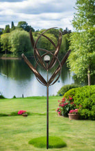 Laden Sie das Bild in den Galerie-Viewer, knightsbridge Bronze windsculpture/windspinner with solar bulb measuring 61 x 61 x 208cm
