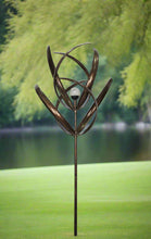 Indlæs billede til gallerivisning knightsbridge Bronze windsculpture/windspinner with solar bulb measuring 61 x 61 x 208cm
