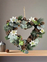 Charger l&#39;image dans la galerie, Handmade hanging heart wreath 30 x 29 x 10cm Christmas /seasonal hanging wreath
