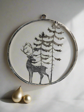 Afbeelding in Gallery-weergave laden, Handmade reindeer and tree silver wall art for indoors/outdoors 30 x 1 x 32cm
