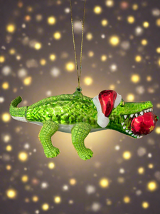 Glass Christmas crocodile with bauble in mouth Christmas bauble tree hanging decoration/christmas/seasonal/ glass hanging item