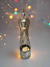 Laden Sie das Bild in den Galerie-Viewer, Christmas metal Angel with tealight holder 35cm
