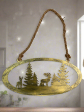 Indlæs billede til gallerivisning Handmade reindeer and Christmas tree gold wall art for indoors/outdoors oval wall art 38 x 1 x 18cm
