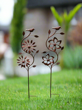 Laden Sie das Bild in den Galerie-Viewer, Bronze Bird Spinner garden ornament/windspinner - Marissa&#39;s Garden &amp; Gift
