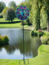 Laden Sie das Bild in den Galerie-Viewer, Handmade Aurora peacock powder coated garden wind sculpture spinner measuring 150cm
