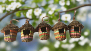 Handmade hut weave rattan birdhouses with straw roof measuring 15 x 21cm