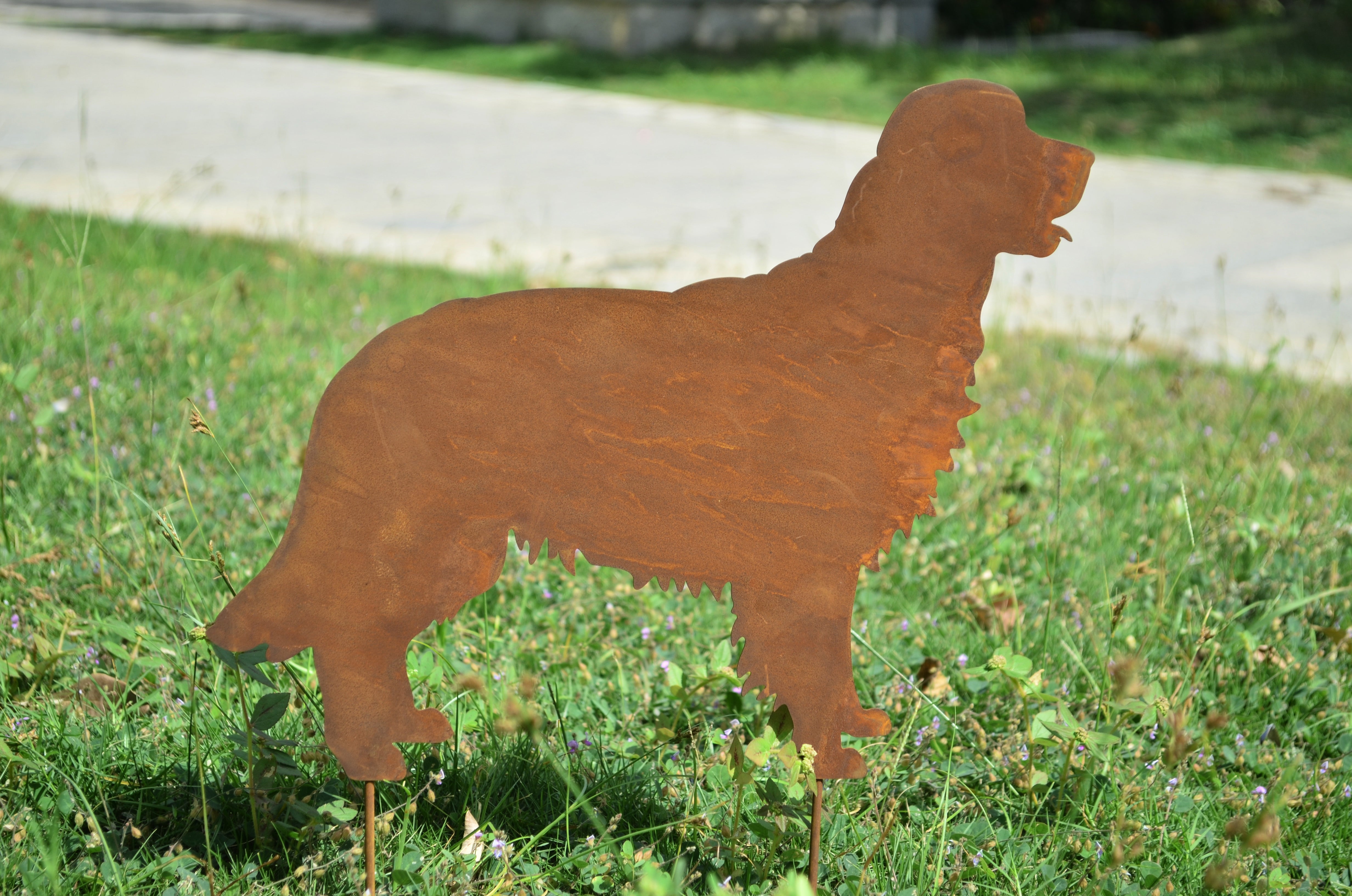 Exterior Rustic high quality Metal Labrador Dog Garden Stake Yard Art / Flower Bed Sculpture Gift Present